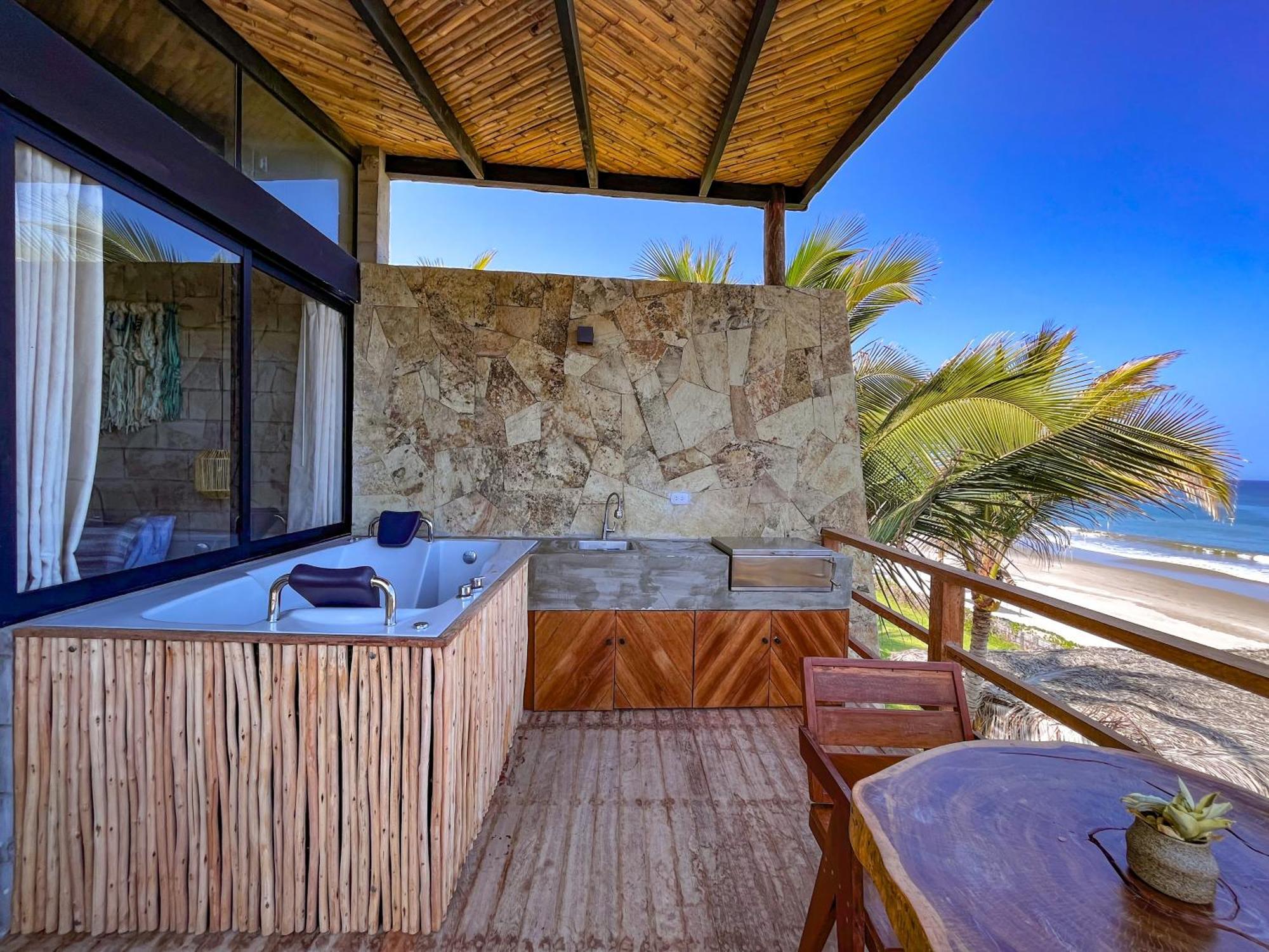 Diem Vichayito Beachfront Eco-Luxury Luaran gambar