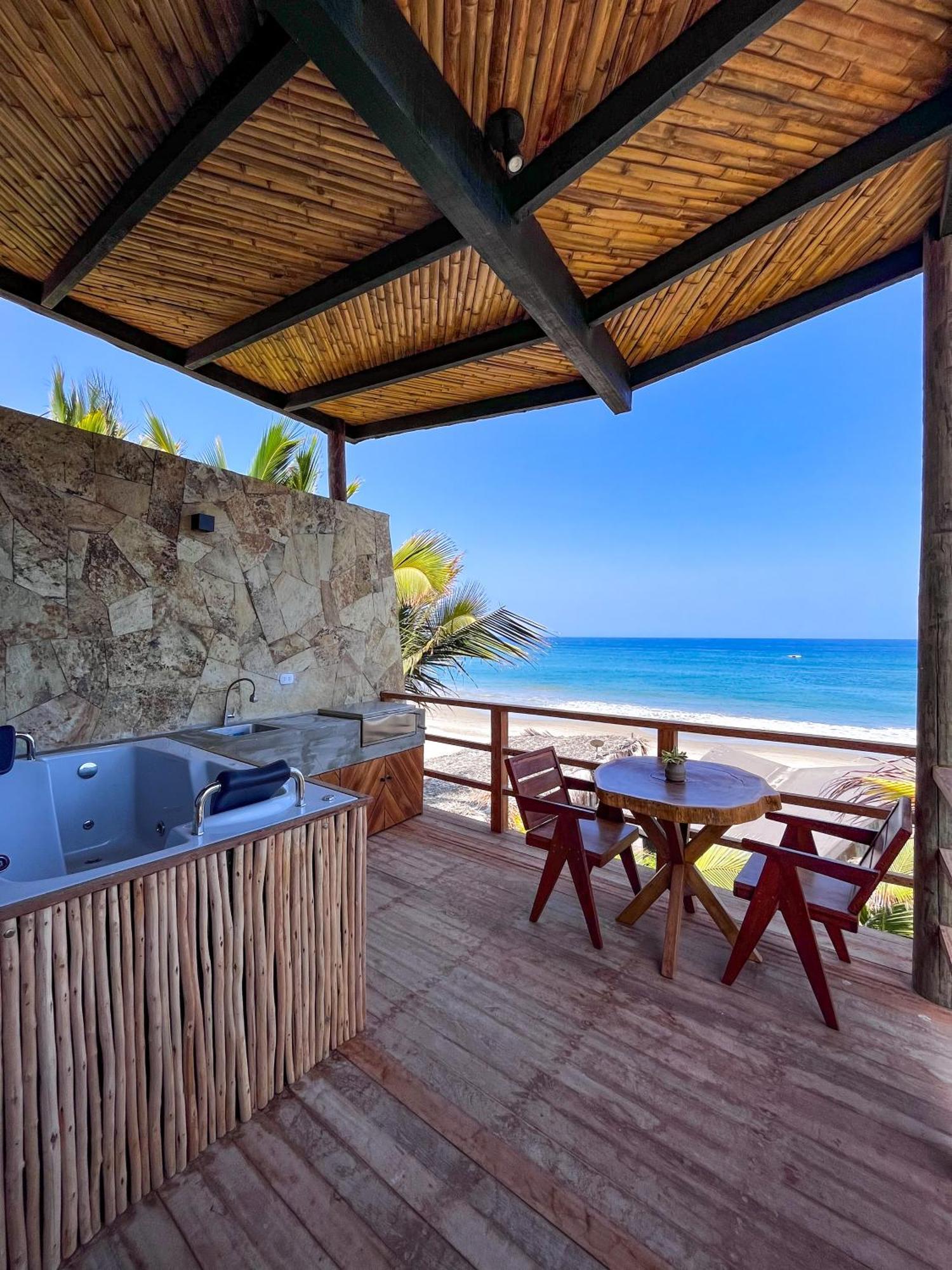 Diem Vichayito Beachfront Eco-Luxury Luaran gambar