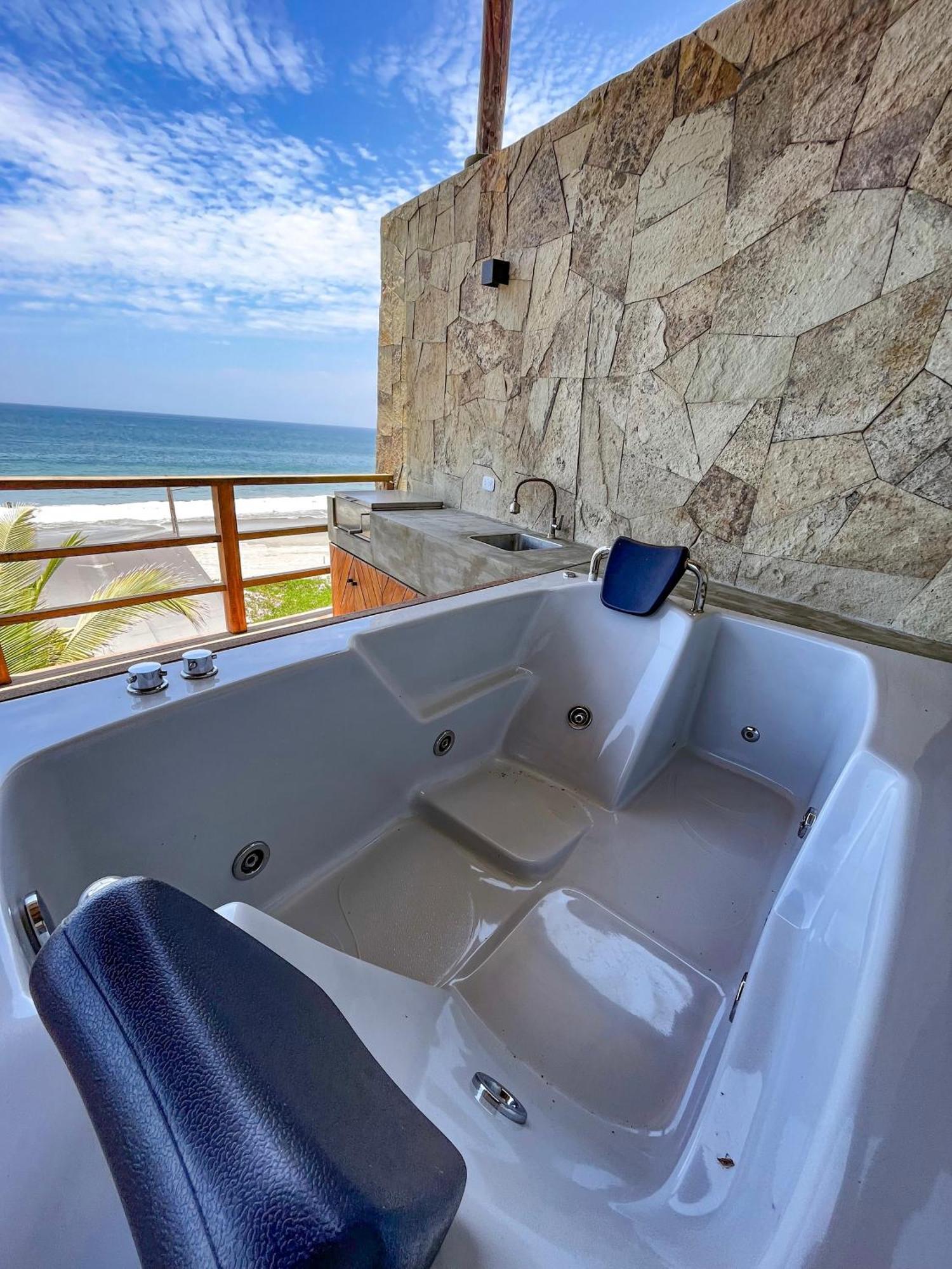 Diem Vichayito Beachfront Eco-Luxury Luaran gambar