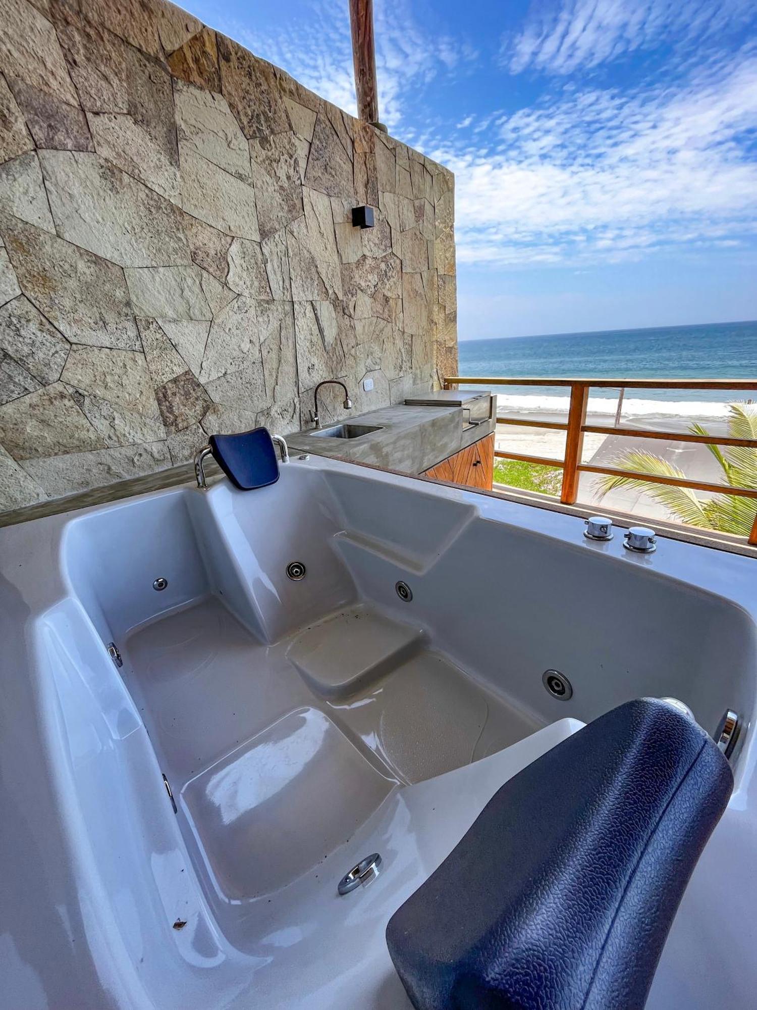 Diem Vichayito Beachfront Eco-Luxury Luaran gambar
